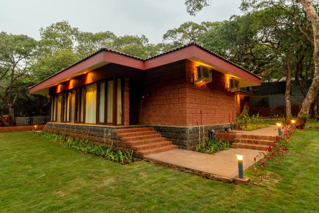 R R Heritage Resort Pure Vegetarian Mahābaleshwar Exterior foto